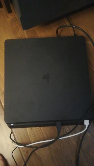 PS4 PlayStation 4 Slim Siyah